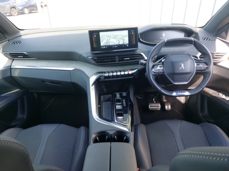 Peugeot 3008 1.5 Bluehdi Gt Eat8 SD23XLB Red #3