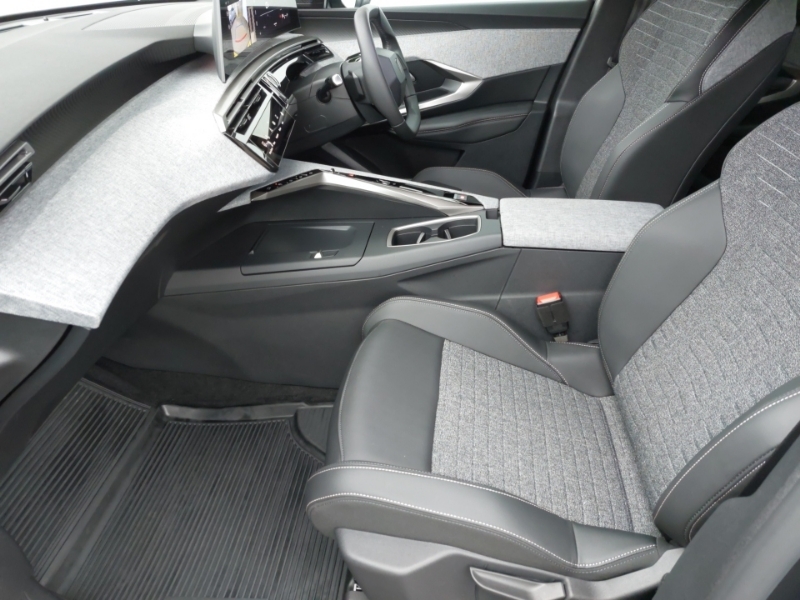 Peugeot 3008 1.2 Hybrid 145 Allure E-dsc6 Grey #5