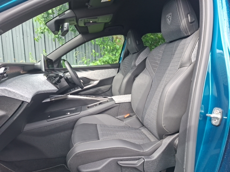 Peugeot 3008 157Kw Gt 73Kwh Blue #5