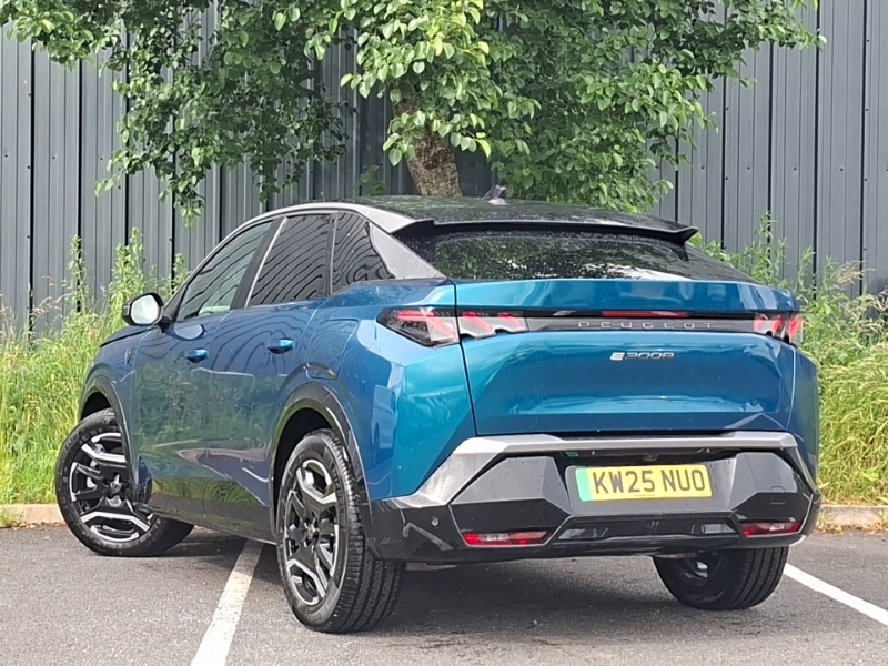 Peugeot 3008 157Kw Gt 73Kwh Blue #2