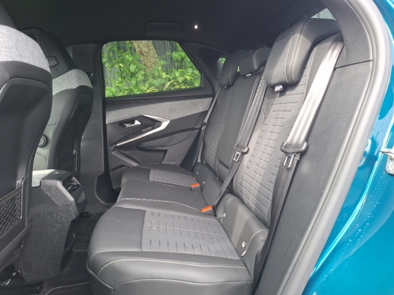 Peugeot 3008 157Kw Gt 73Kwh Blue #6