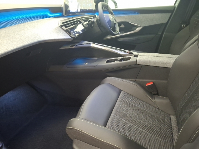 Peugeot 3008 1.2 Hybrid 145 Gt E-dsc6 White #5