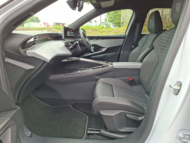 Peugeot 3008 1.2 Hybrid 145 Gt E-dsc6 White #5