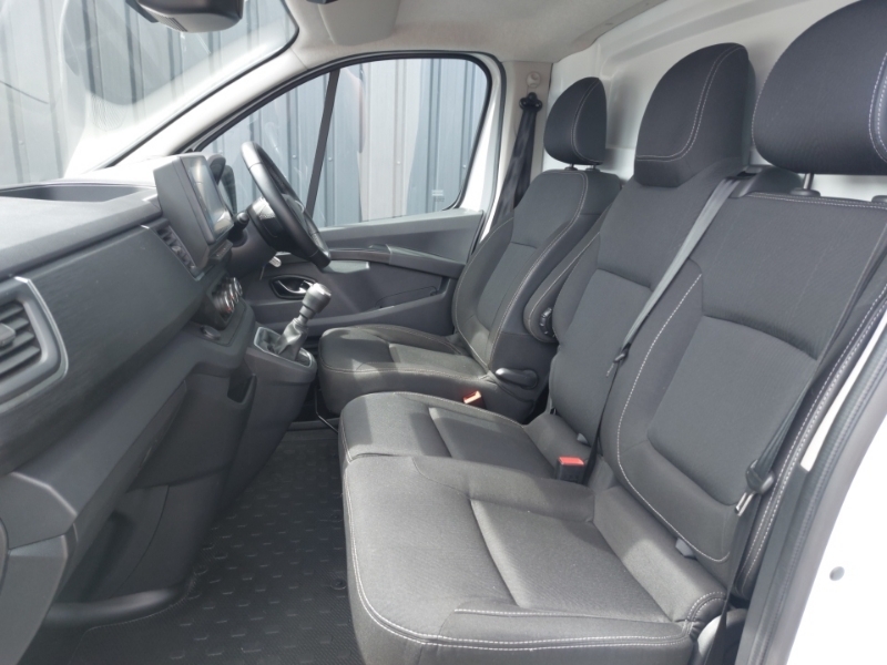 Renault Trafic Ll30 Blue Dci 130 Extra Safety Van White #5