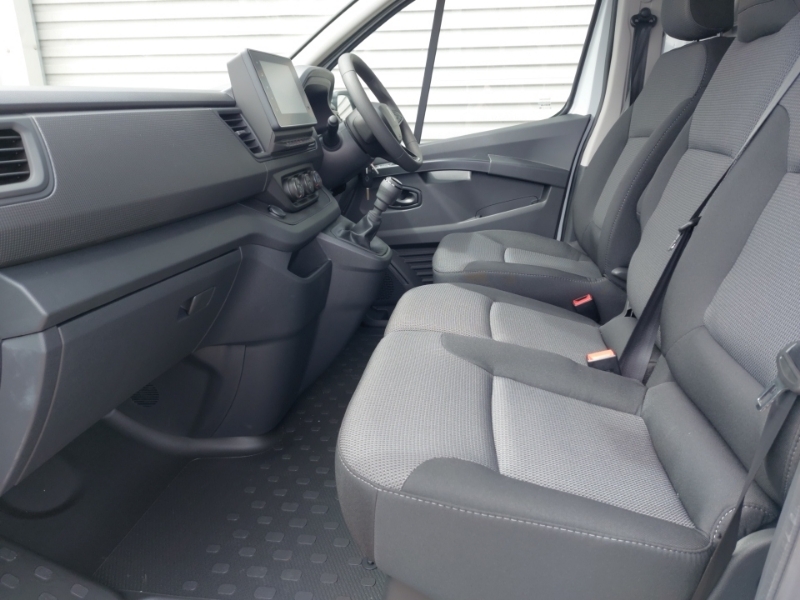Renault Trafic Ll30 Blue Dci 130 Advance Safety Van White #5