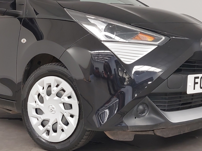 Toyota Aygo X-play Silver #20