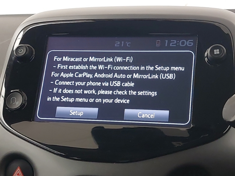 Toyota Aygo X-play Silver #15