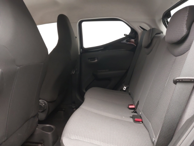 Toyota Aygo 1.0 Vvt-i X-play Tss Black #6
