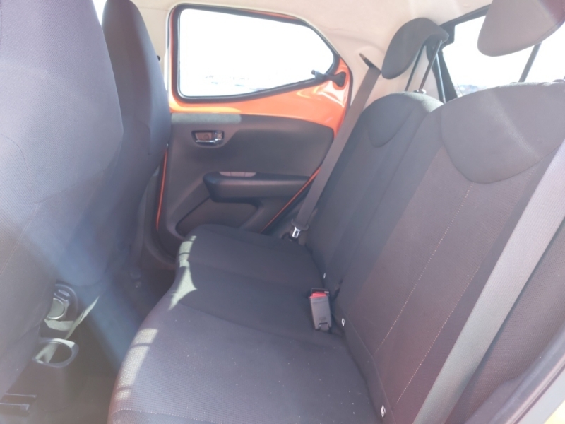 Toyota Aygo 1.0 Vvt-i X-cite 6 Orange #6