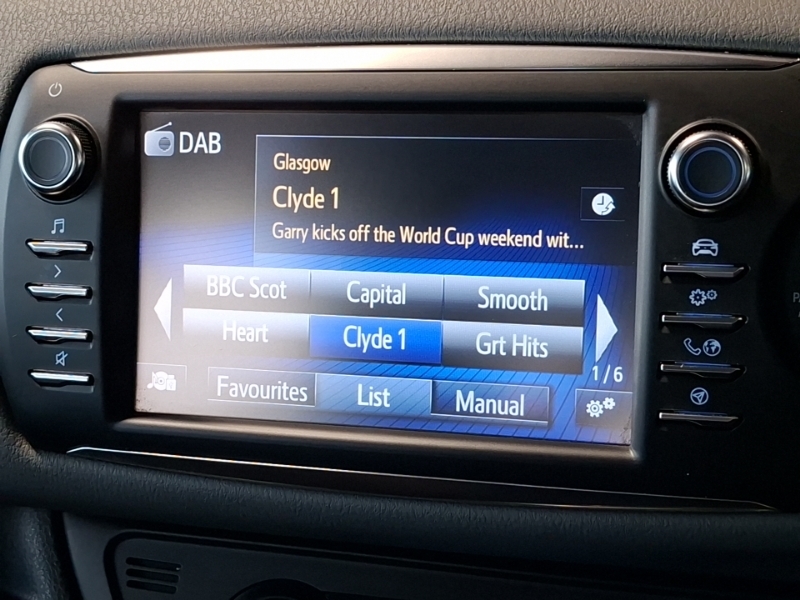 Toyota Yaris Vvt-i Icon Tech Silver #11