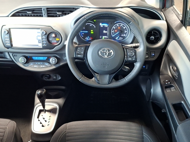 Toyota Yaris Vvt-i Icon Tech Silver #8