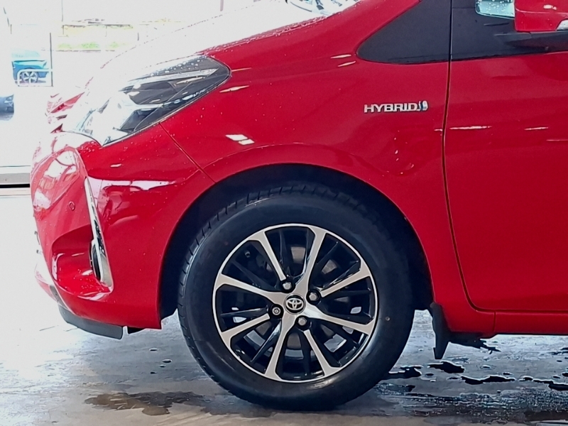 Toyota Yaris Vvt-i Icon Tech Silver #19