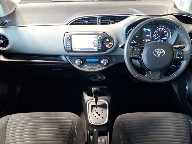 Toyota Yaris Vvt-i Icon Tech Silver #3