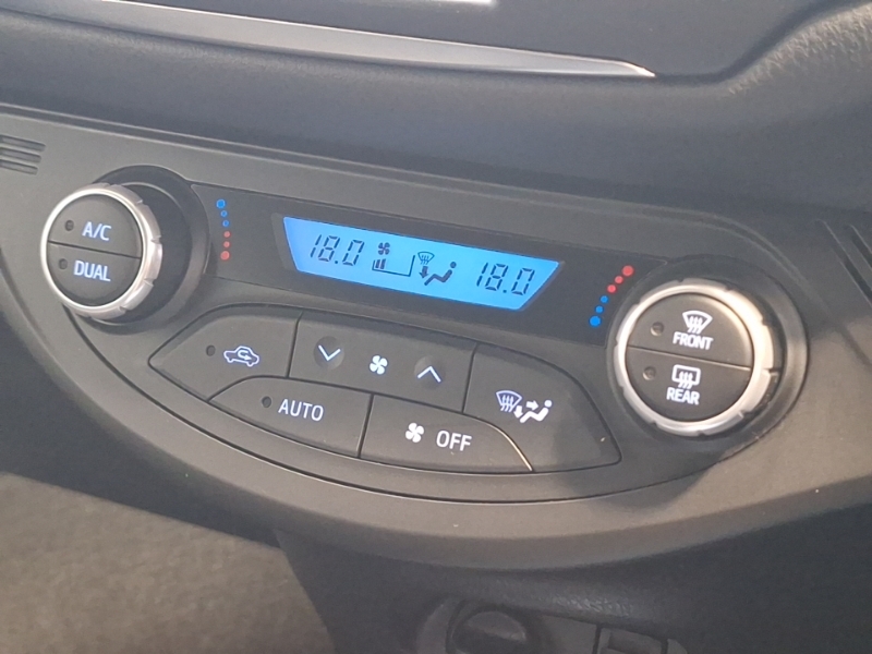 Toyota Yaris Vvt-i Icon Tech Grey #16