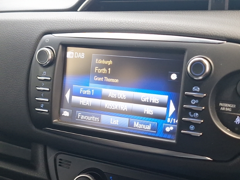 Toyota Yaris Vvt-i Icon Tech Grey #11