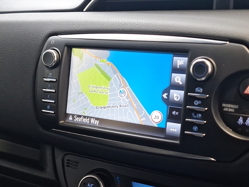 Toyota Yaris Vvt-i Icon Tech Grey #10