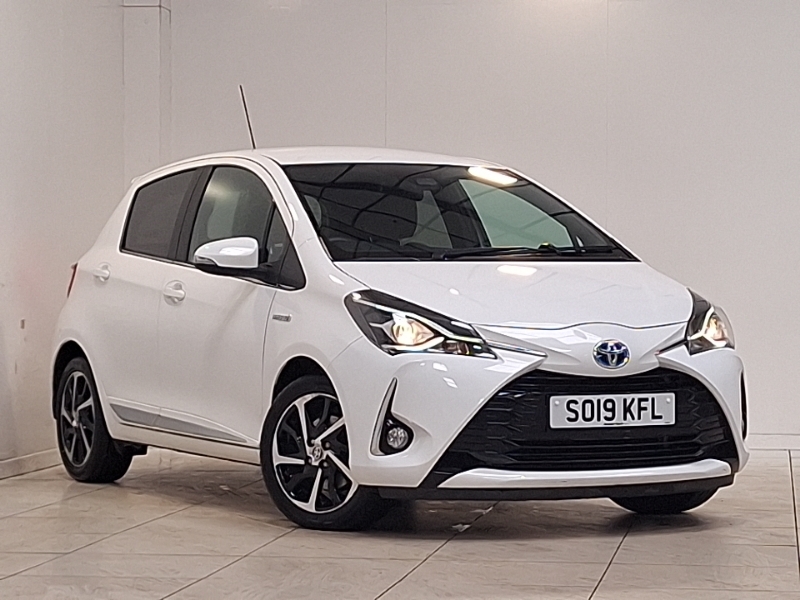 Toyota Yaris 1.5 Hybrid Excel Cvt White