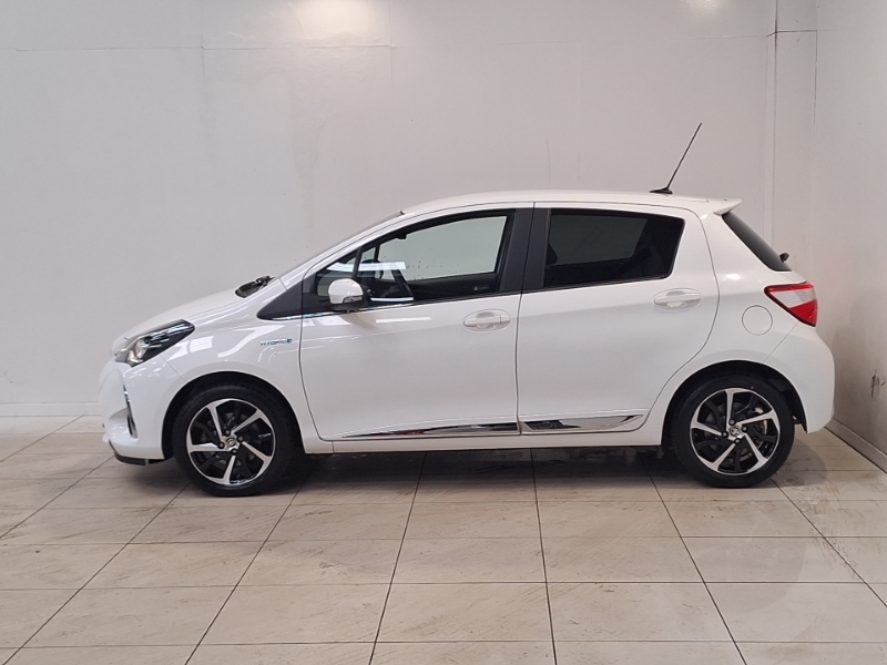Toyota Yaris 1.5 Hybrid Excel Cvt White #4