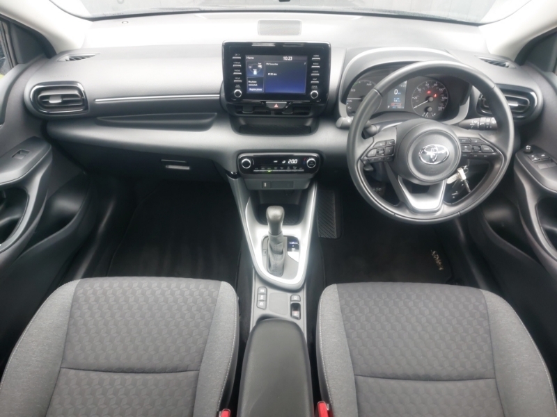 Toyota Yaris 1.5 Hybrid Icon Cvt Grey #3