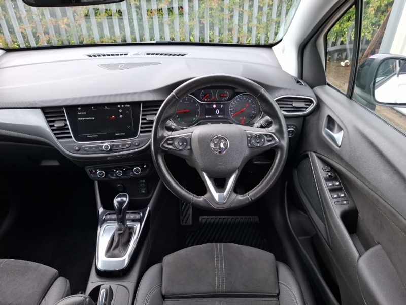 Vauxhall Crossland Gs White #8