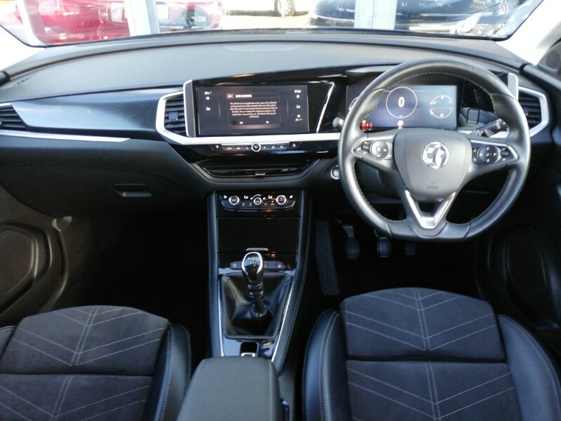 Vauxhall Grandland 1.2 Turbo Ultimate Black #3