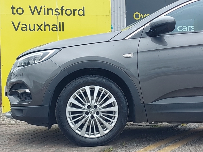 Vauxhall Grandland X Se White #19