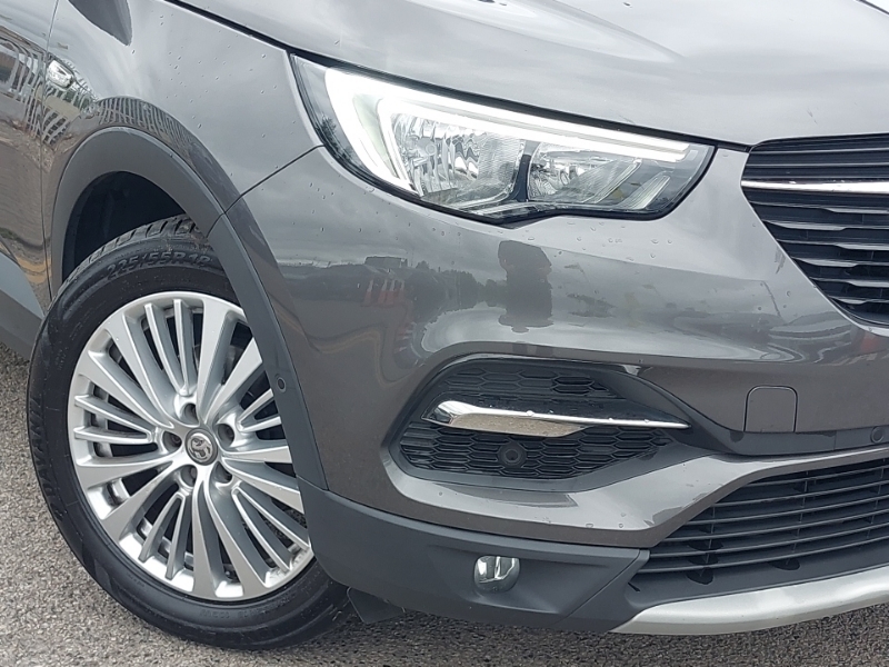 Vauxhall Grandland X Se White #20
