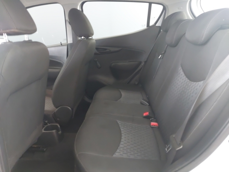 Vauxhall Viva 1.0 73 Se Ac White #6