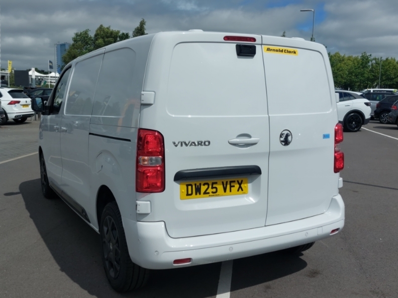 Vauxhall Vivaro 1.5 Turbo D 120 Pro H1 Van White #2