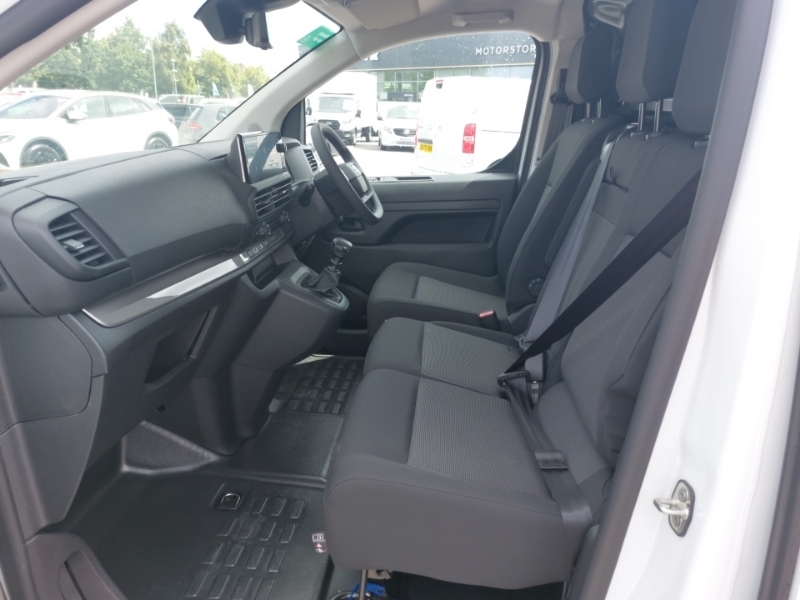 Vauxhall Vivaro 1.5 Turbo D 120 Pro H1 Van White #5