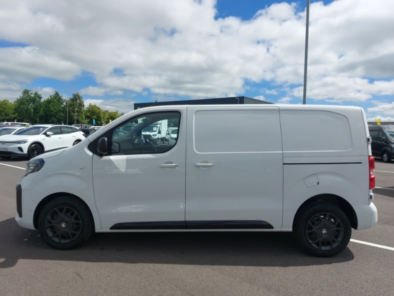 Vauxhall Vivaro 1.5 Turbo D 120 Pro H1 Van White #4