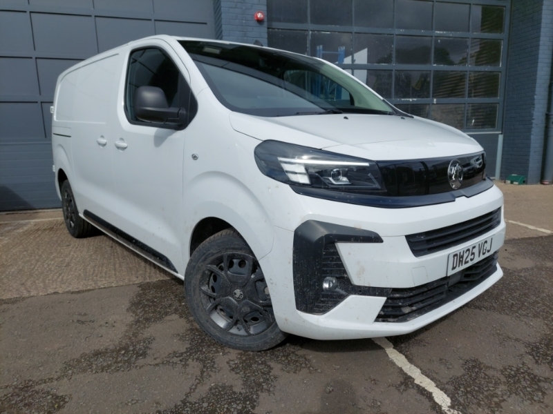 Vauxhall Vivaro 1.5 Turbo D 120 Pro H1 Van White