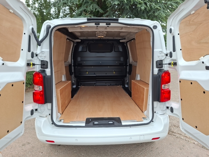 Vauxhall Vivaro 100Kw Ultimate 75Kwh Silver #17