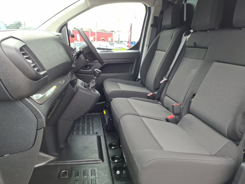 Vauxhall Vivaro 1.5 Turbo D 120 Pro H1 Van White #5