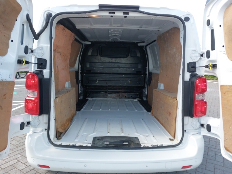 Vauxhall Vivaro 3100 2.0D 120Ps Sportive H1 Van White #18