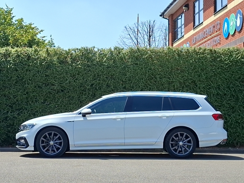 Volkswagen Passat 2.0 Tdi Evo Scr R-line Dsg GD21LMF White #4