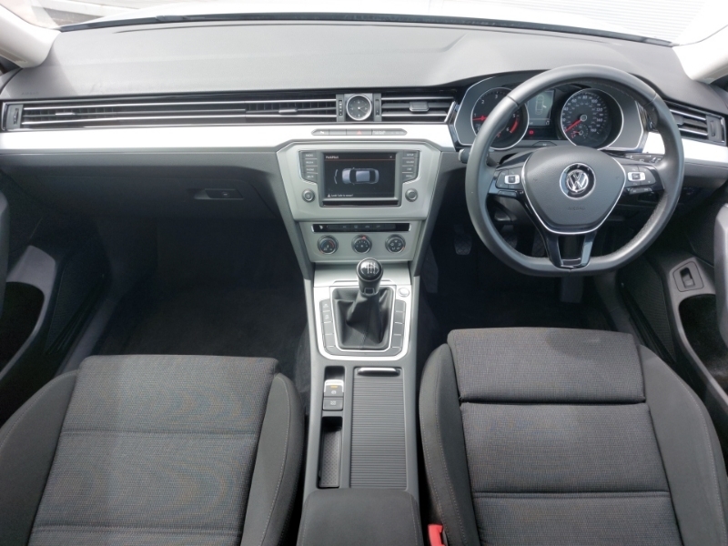 Volkswagen Passat 1.6 Tdi Se Silver #3