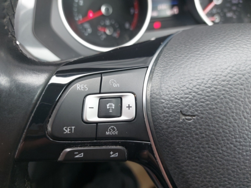 Volkswagen Tiguan Se Navigation Tsi Bluemotion Technology Black #13