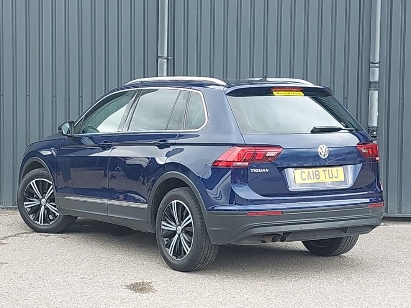 Volkswagen Tiguan Se Navigation Tsi Bluemotion Technology Black #2
