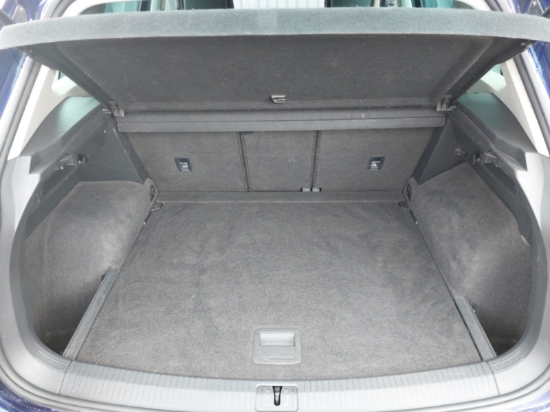 Volkswagen Tiguan Se Navigation Tsi Bluemotion Technology Black #18
