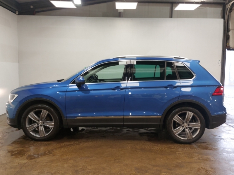 Volkswagen Tiguan 2L Match Black #4