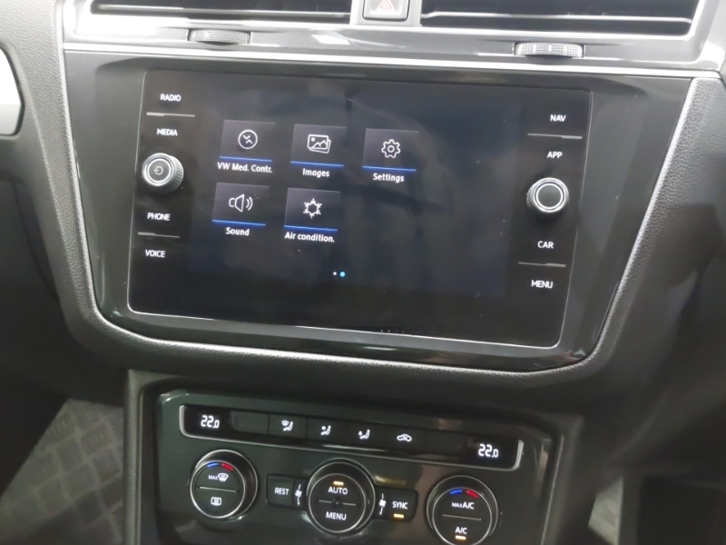Volkswagen Tiguan 2L Match Black #17