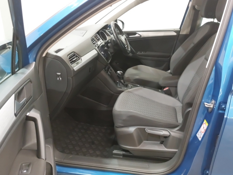 Volkswagen Tiguan 2L Match Black #5
