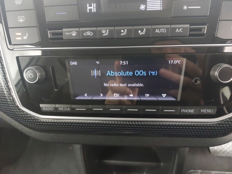 Volkswagen e-Up E-mark 1 Facelift 2 5-Dr 2020 E-82ps  #11