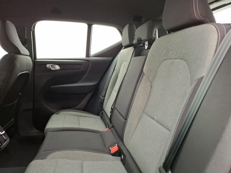 Volvo XC40 2.0 B3p Core SL23EJG Black #6