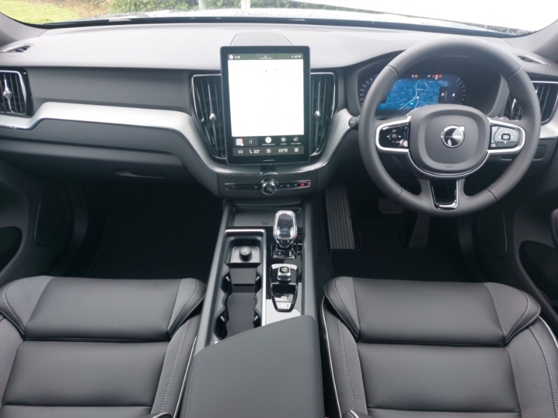 Volvo XC60 2.0 B5p Plus Black Edition Awd Geartronic Blue #3