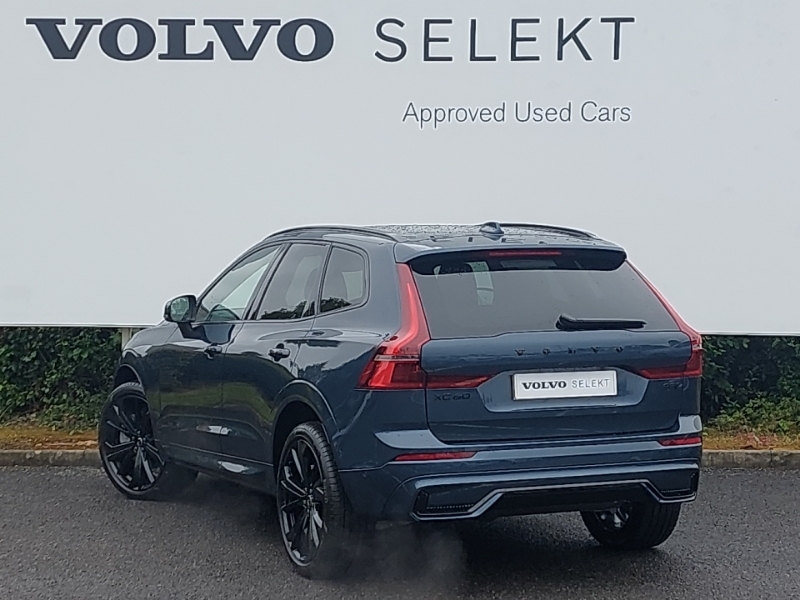 Volvo XC60 2.0 B5p Plus Black Edition Awd Geartronic Blue #2