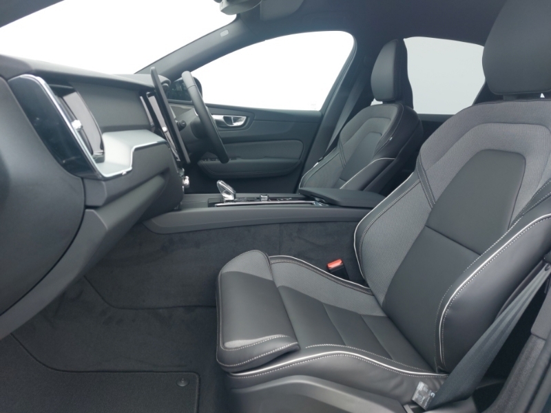 Volvo XC60 2.0 B5p Plus Black Edition Awd Geartronic Blue #5