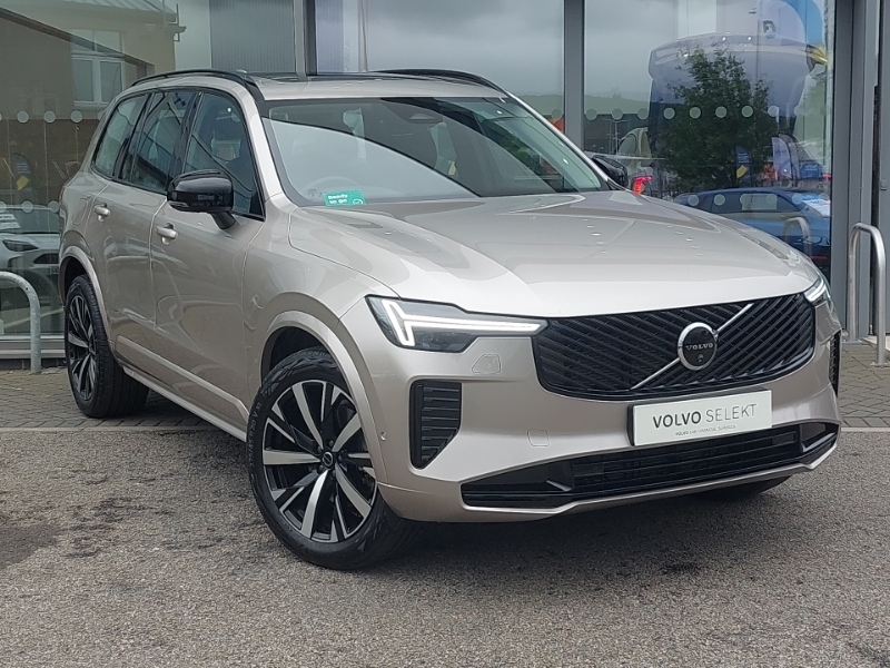 Volvo XC90 2.0 B5p Plus Dark Awd Geartronic Gold