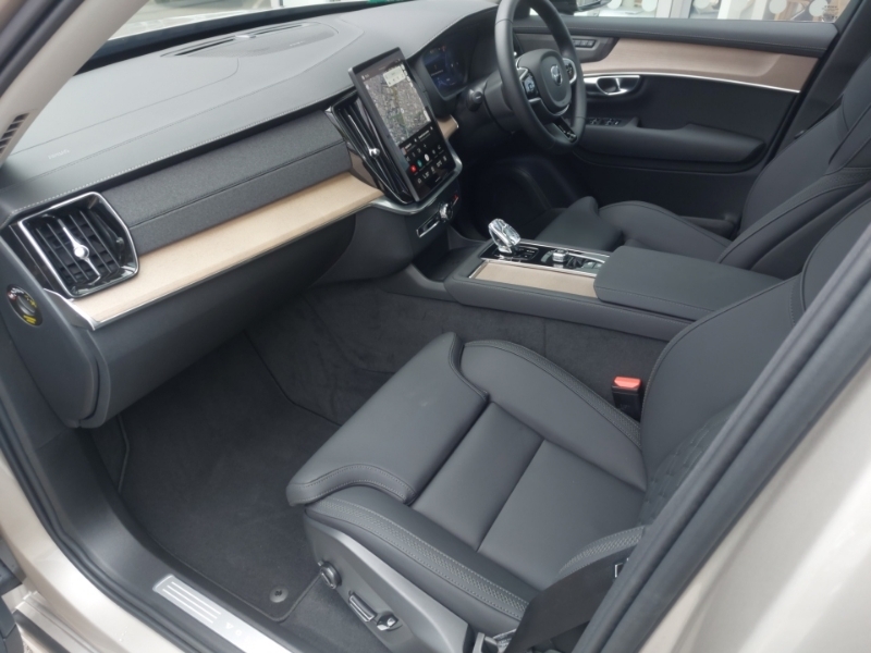 Volvo XC90 2.0 B5p Plus Dark Awd Geartronic Gold #5